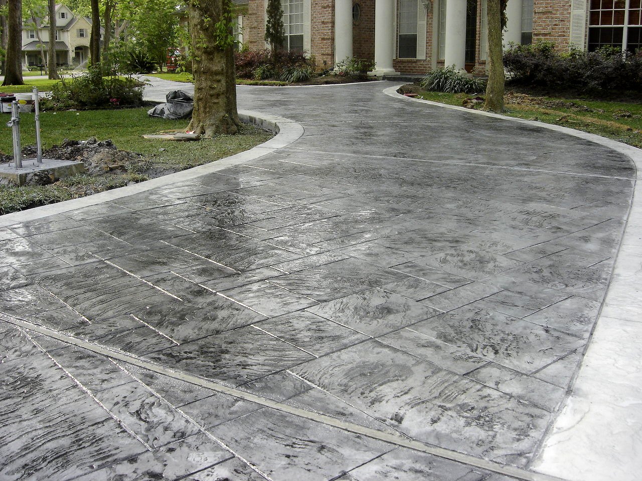 Allied-Siding-and-Windows-Decorative-Concrete-Driveways-Will-Improve-A-Homes-Curb-Appeal